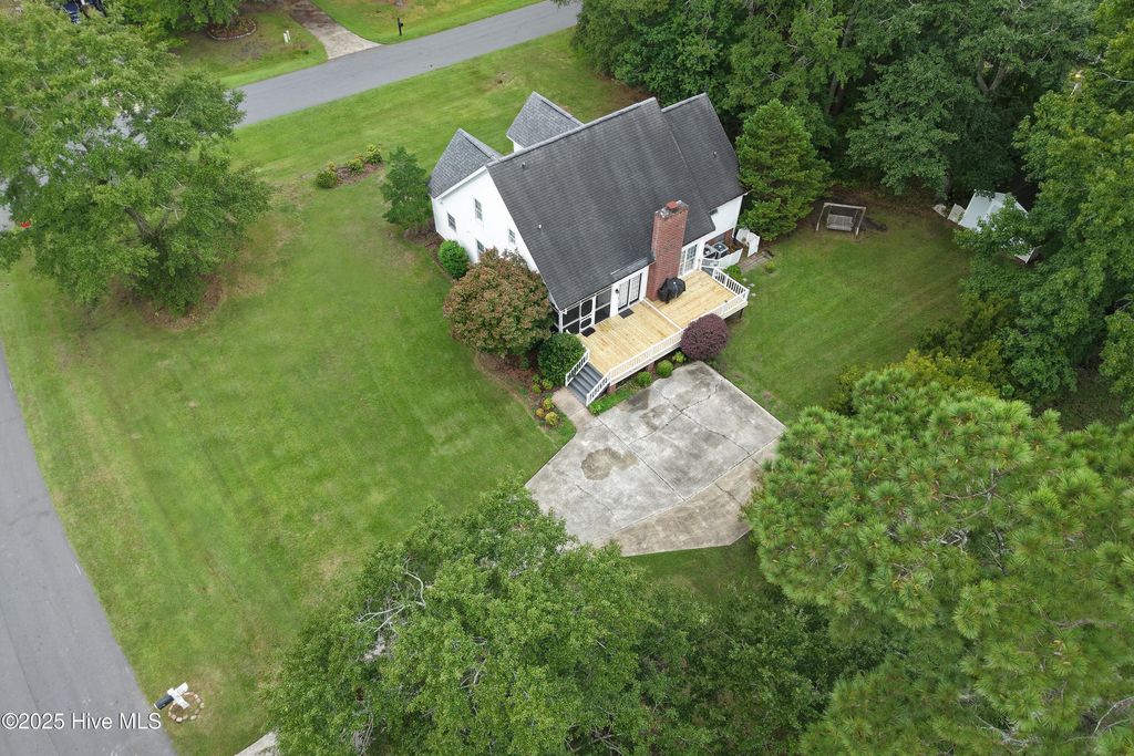 Photo of 730 Sir Hunter Drive, Greenville, NC 27858 (MLS # 100537183)