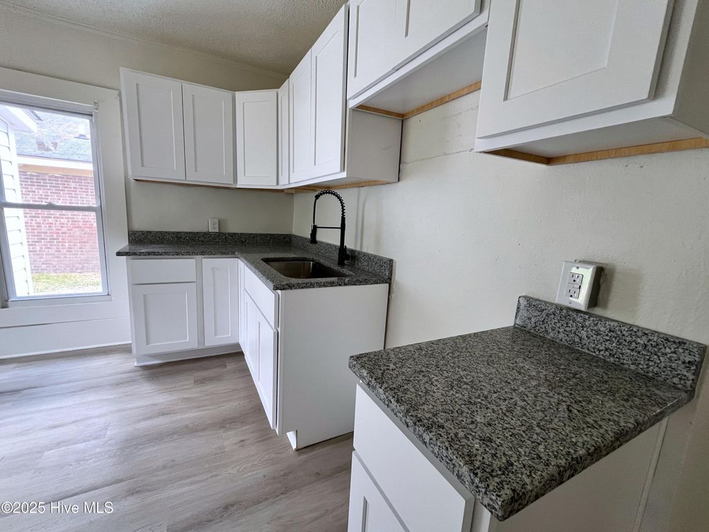 Photo of 1406 Hargrove Street, Rocky Mount, NC 27801 (MLS # 100536211)