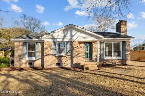 203 Pamlico Avenue, Morehead City, NC 28557 - #: 100492157