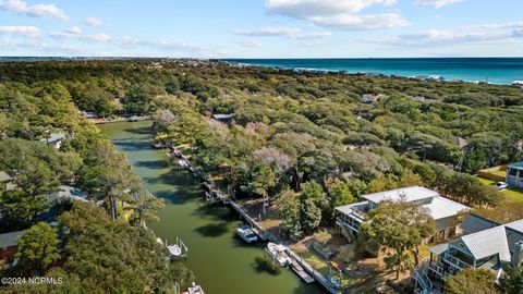 A home in Pine Knoll Shores