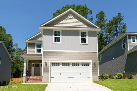 519 N Sycamore Street, Aberdeen, NC 28315 - #: 100460651