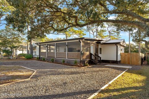 A home in Oak Island