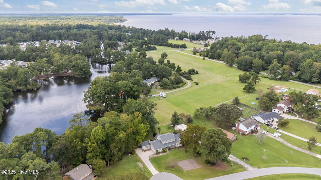 Photo of 102 Trevino Lane, New Bern, NC 28560 (MLS # 100529434)