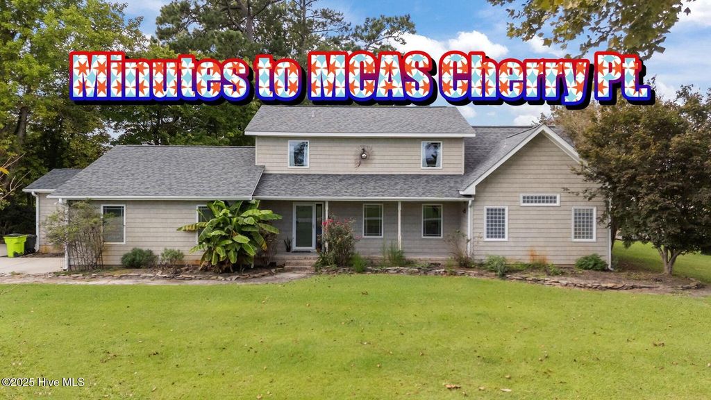 Photo of 102 Trevino Lane, New Bern, NC 28560 (MLS # 100529434)