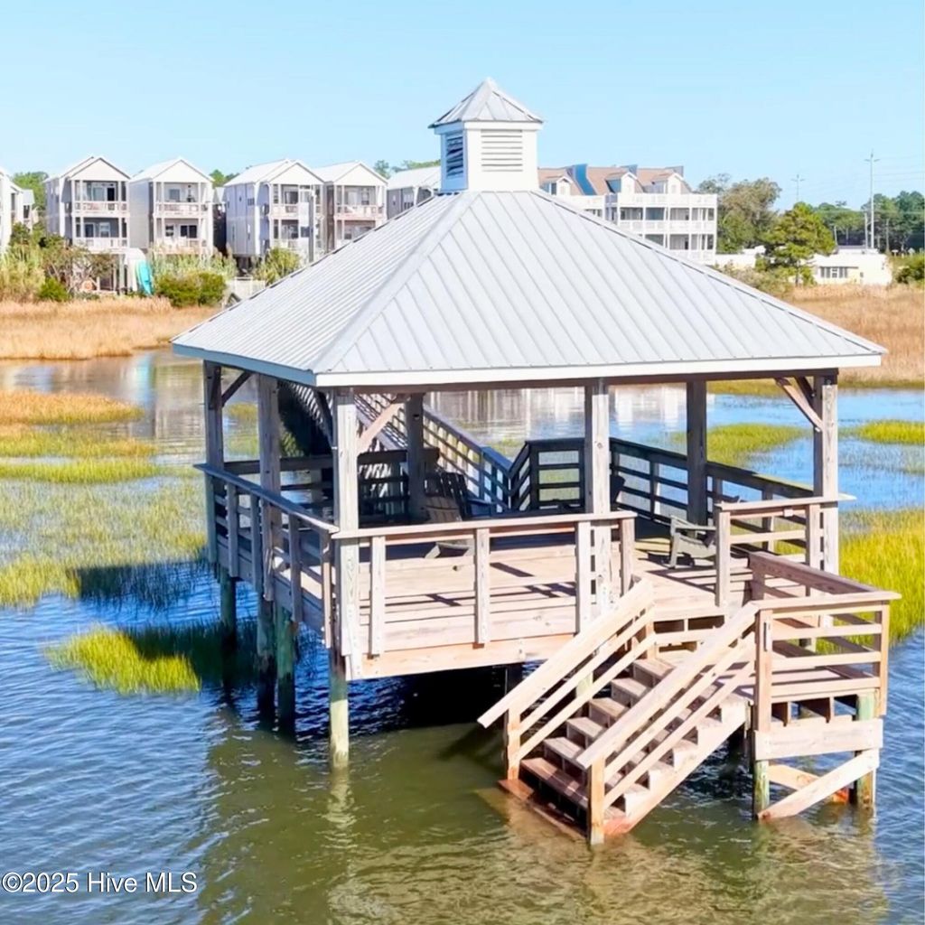 Photo of 208 Bridgeview Court, Surf City, NC 28445 (MLS # 100510731)