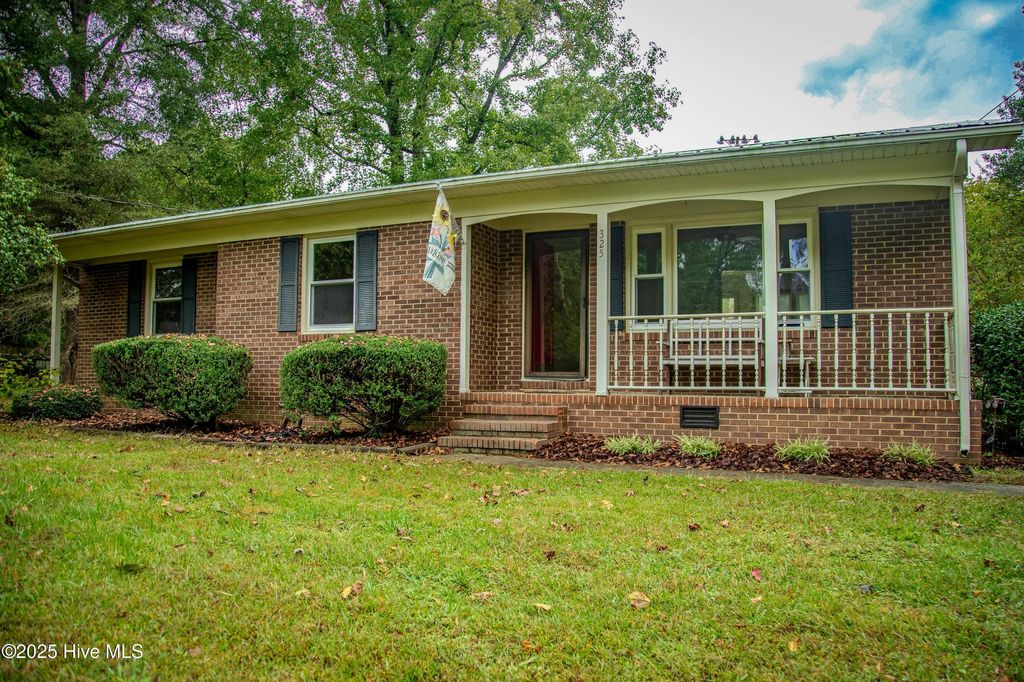 Photo of 325 Craven Street, Biscoe, NC 27209 (MLS # 100536362)