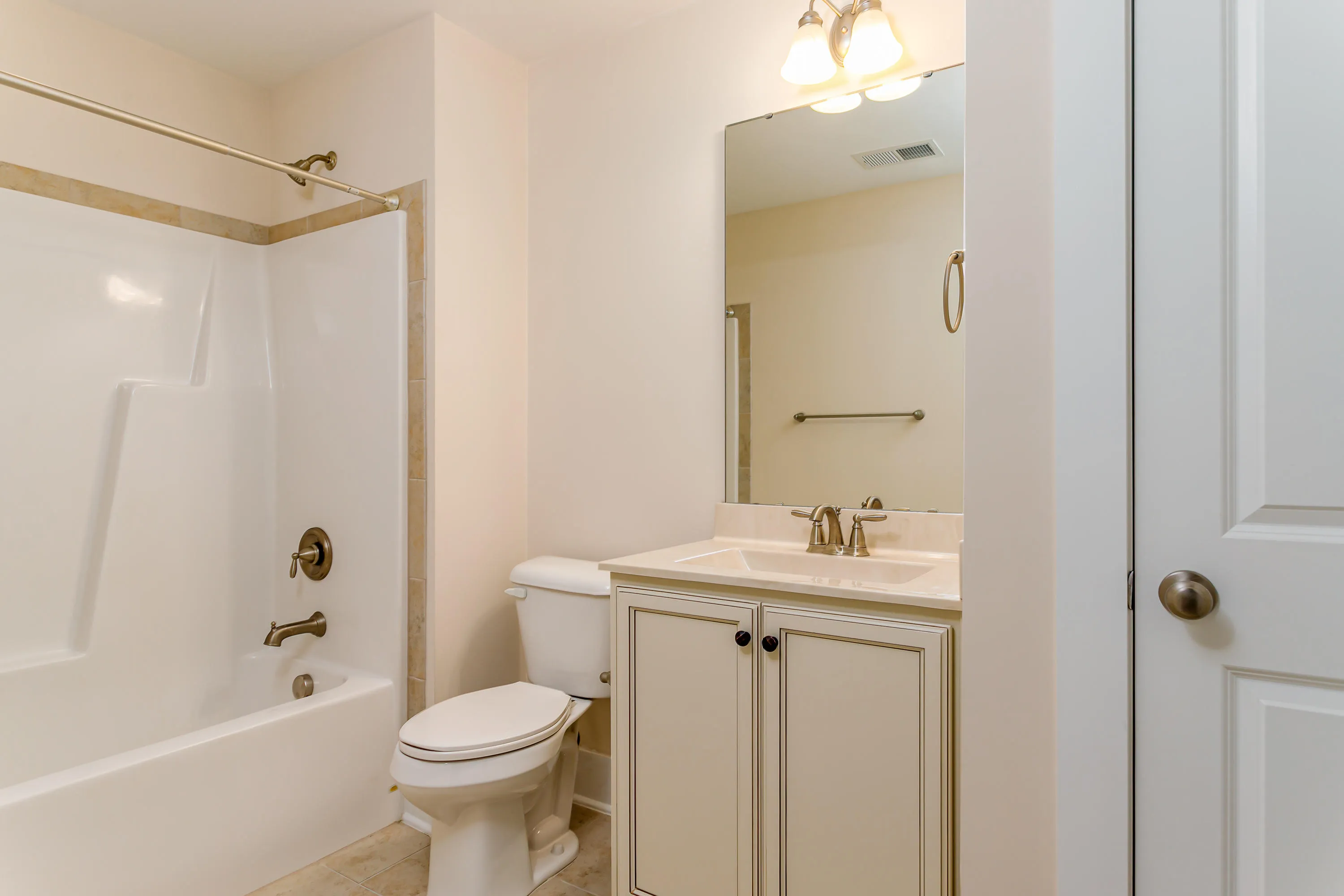 Whispering Pines, North Carolina 28327, United States, 5 Bedrooms Bedrooms, ,3 BathroomsBathrooms,Residential,Pending,26601