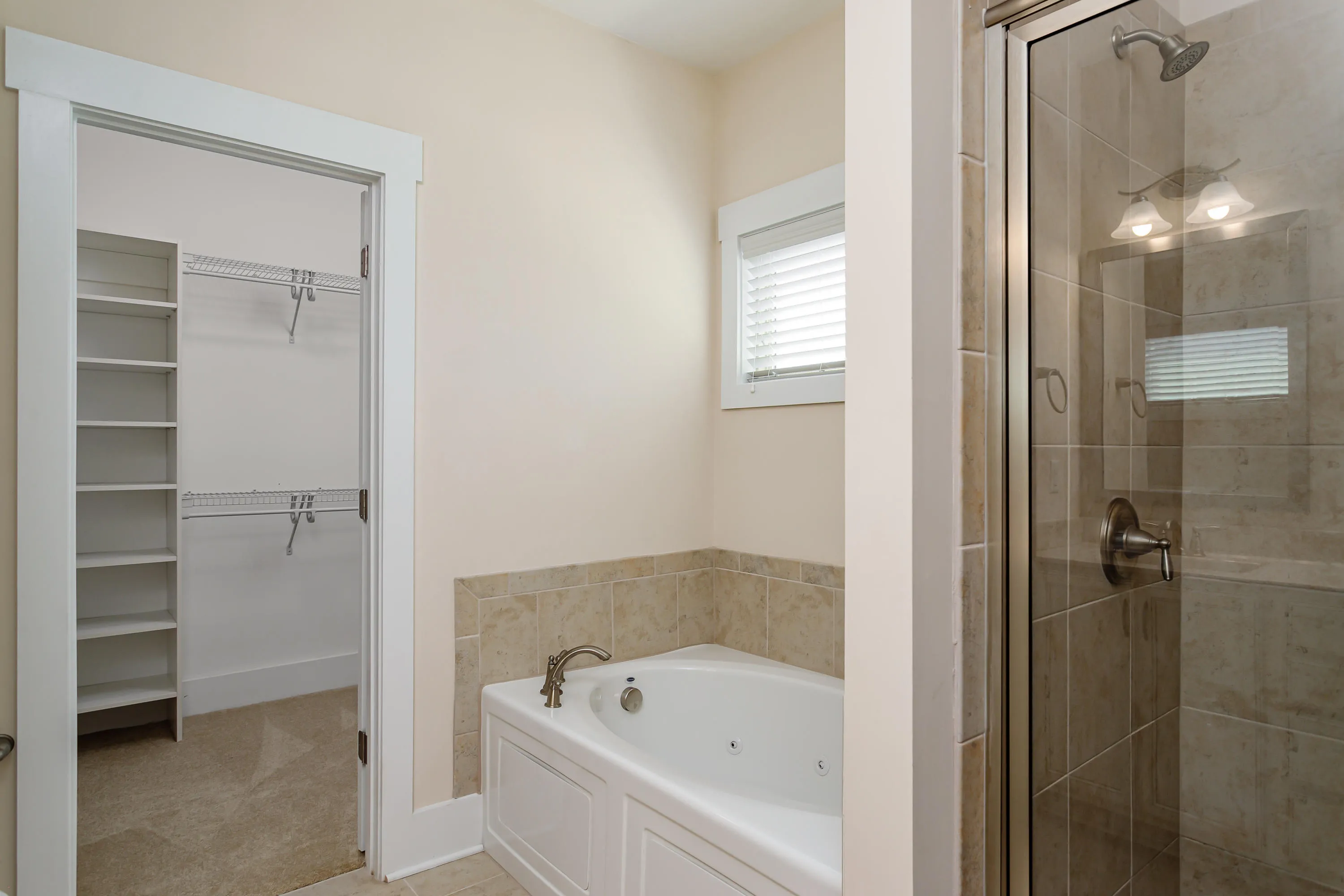 Whispering Pines, North Carolina 28327, United States, 5 Bedrooms Bedrooms, ,3 BathroomsBathrooms,Residential,Pending,26601