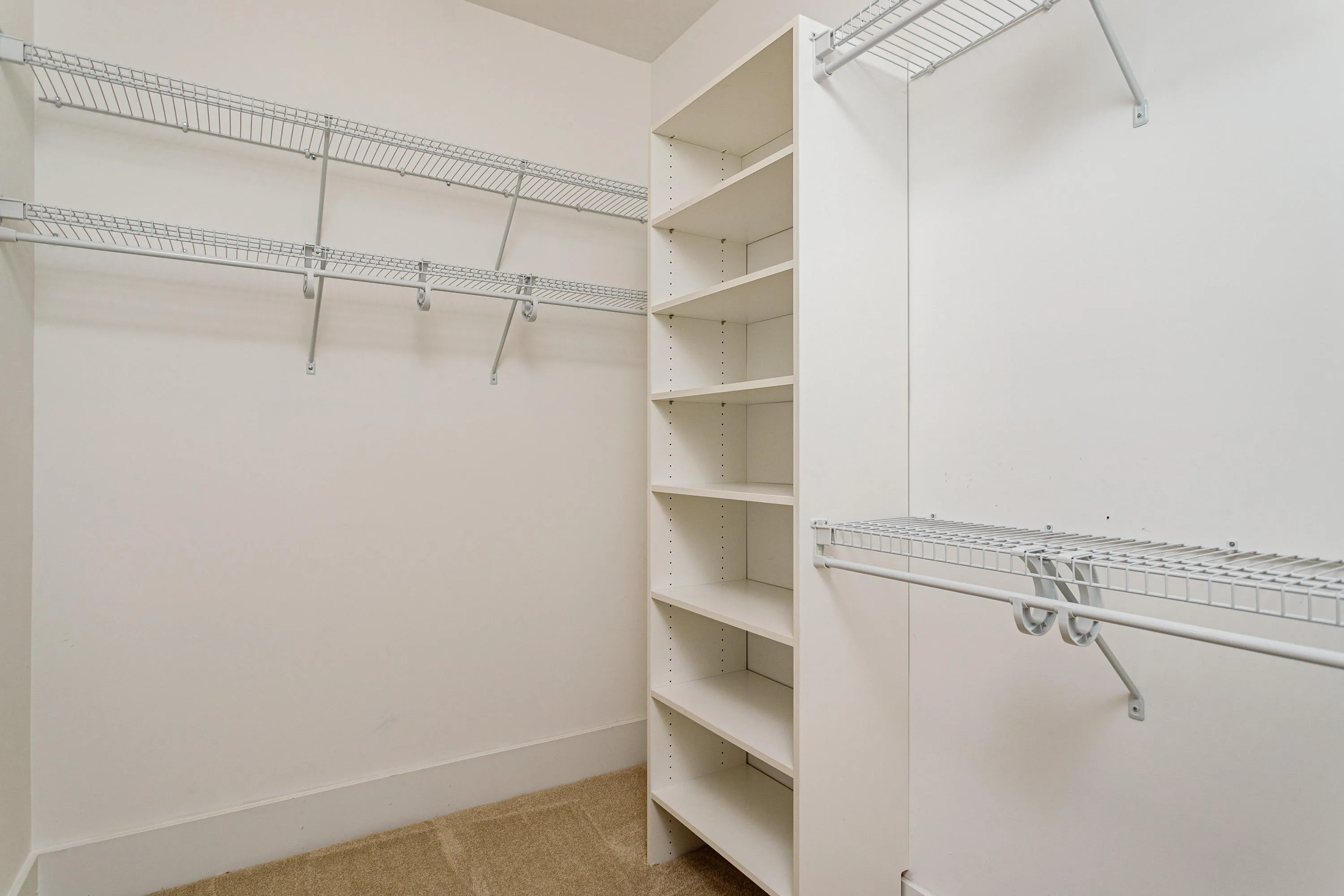 Whispering Pines, North Carolina 28327, United States, 5 Bedrooms Bedrooms, ,3 BathroomsBathrooms,Residential,Pending,26601