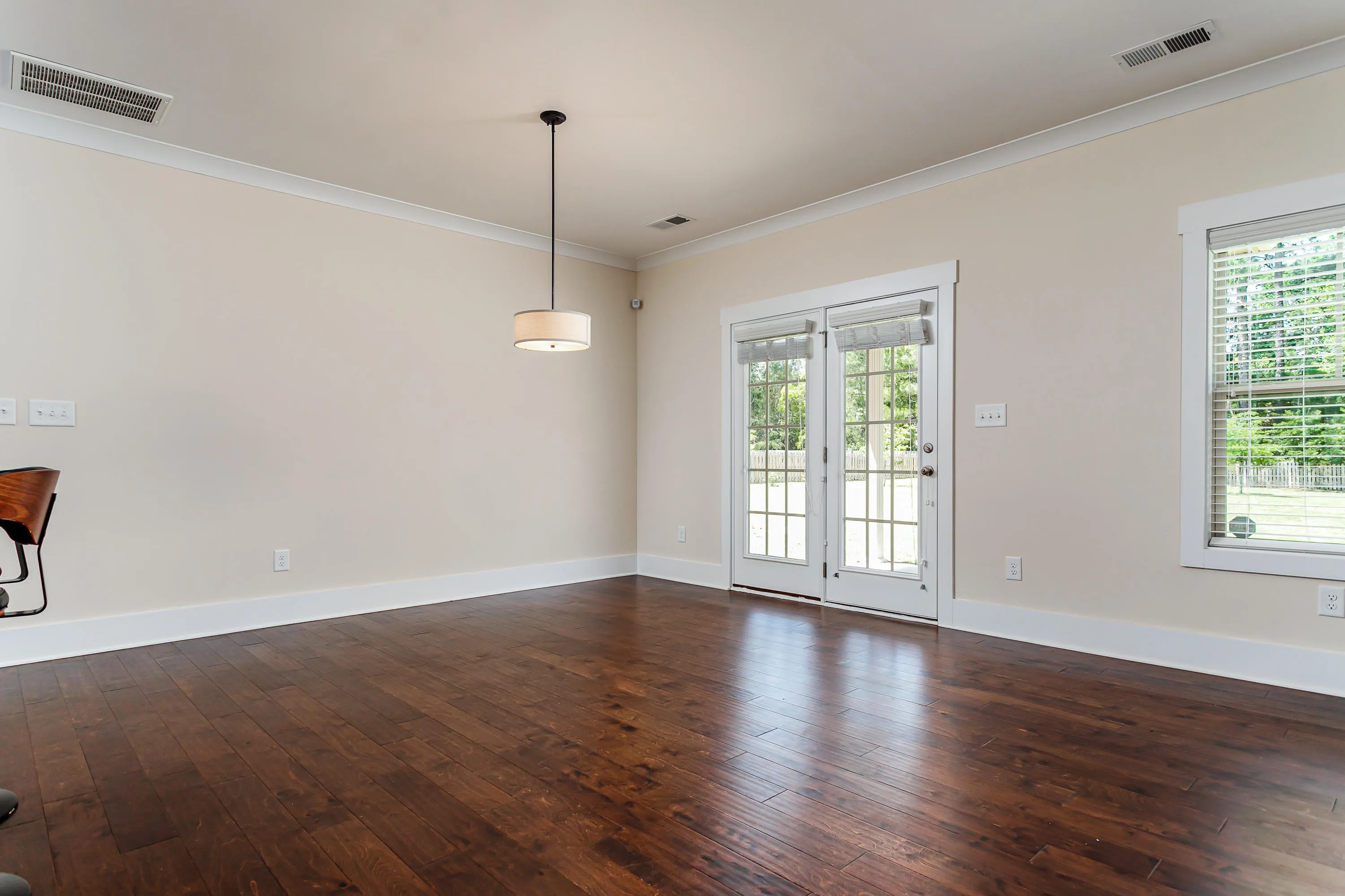 Whispering Pines, North Carolina 28327, United States, 5 Bedrooms Bedrooms, ,3 BathroomsBathrooms,Residential,Pending,26601