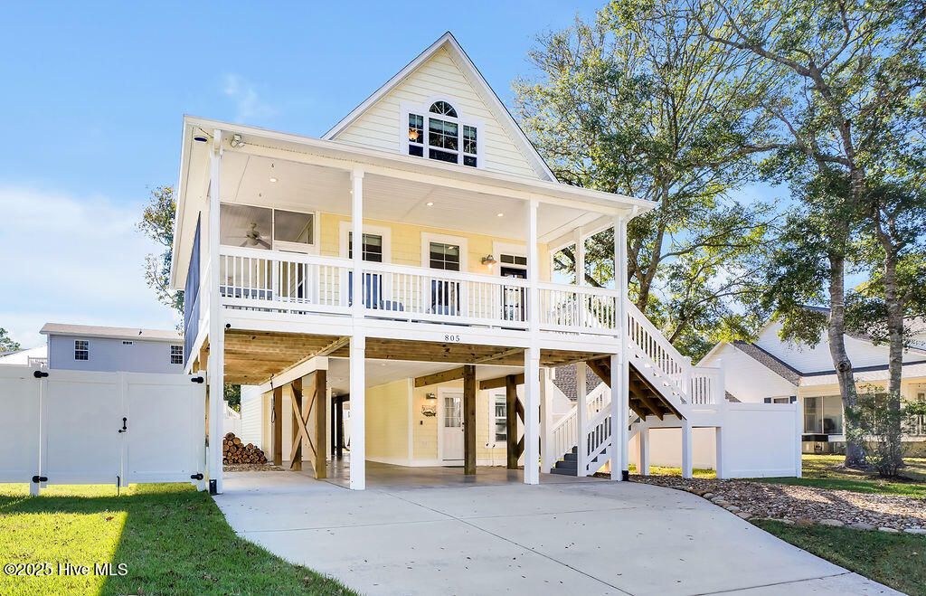 Photo of 805 E Yacht Drive, Oak Island, NC 28465 (MLS # 100539026)