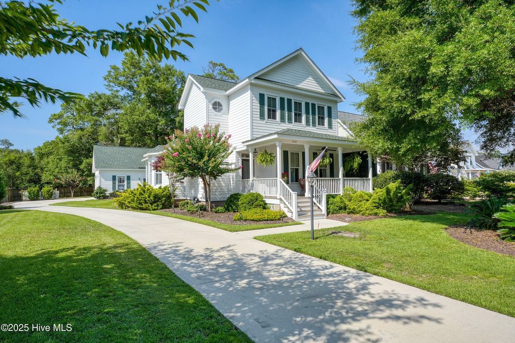 Photo of 5122 Fernwood Drive, Southport, NC 28461 (MLS # 100521438)