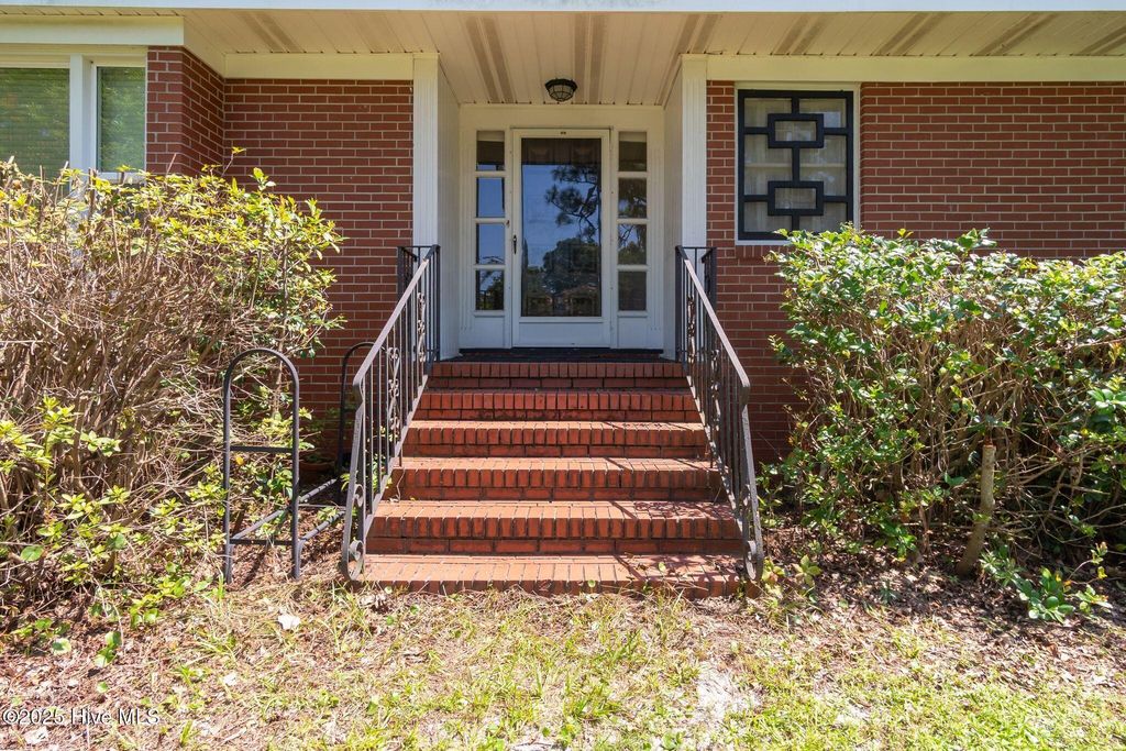 Photo of 131 Ridgeway Drive, Wilmington, NC 28409 (MLS # 100529012)