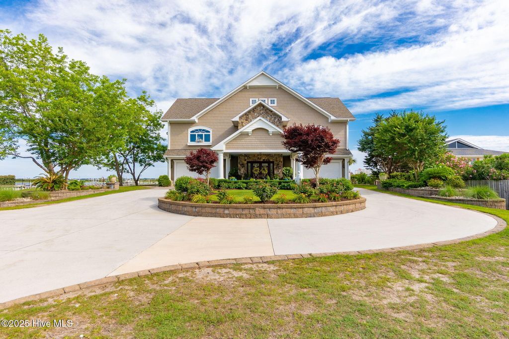 Photo of 291 Live Oak Road, Newport, NC 28570 (MLS # 100511260)