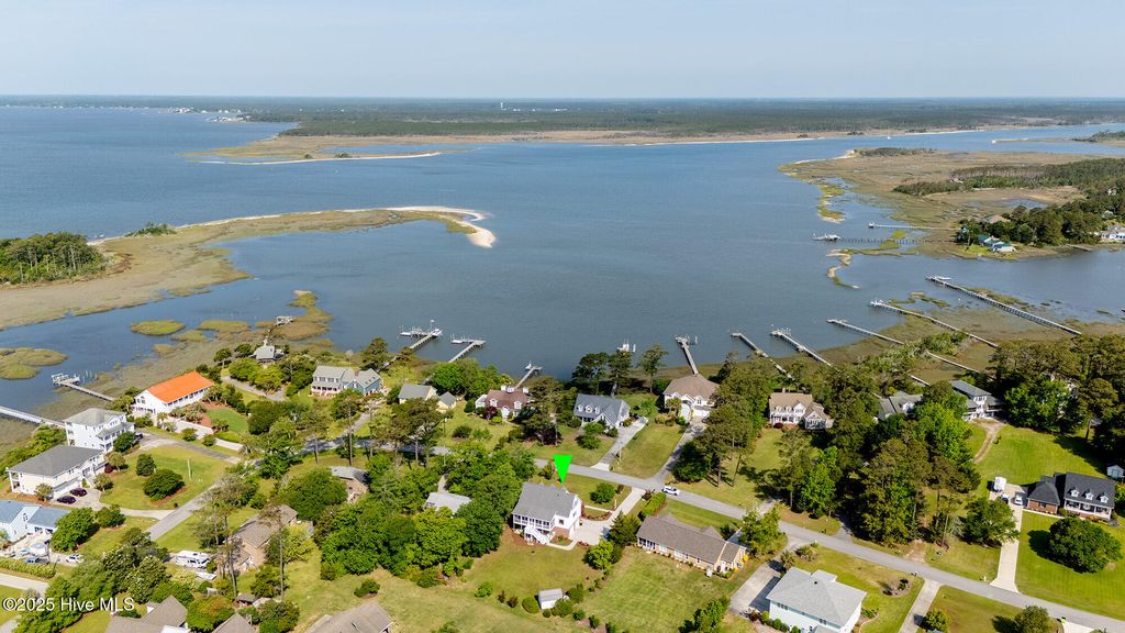 Photo of 708 Comet Drive, Beaufort, NC 28516 (MLS # 100505039)