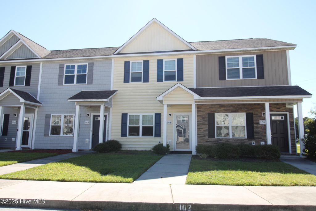 Photo of 102 Justice Farm Drive, Sneads Ferry, NC 28460 (MLS # 100528884)