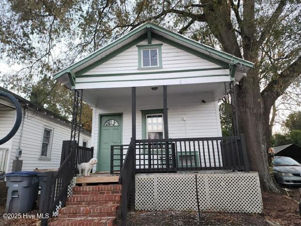 Photo of 113 E Highland Avenue, Rocky Mount, NC 27801 (MLS # 100536930)