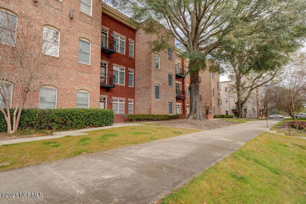 Photo of 715 N 4th Street #Apt 302, Wilmington, NC 28401 (MLS # 100544260)