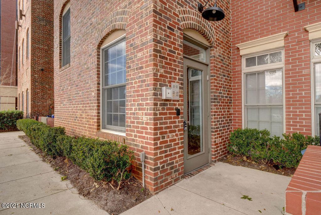 Photo of 715 N 4th Street #Apt 302, Wilmington, NC 28401 (MLS # 100544260)
