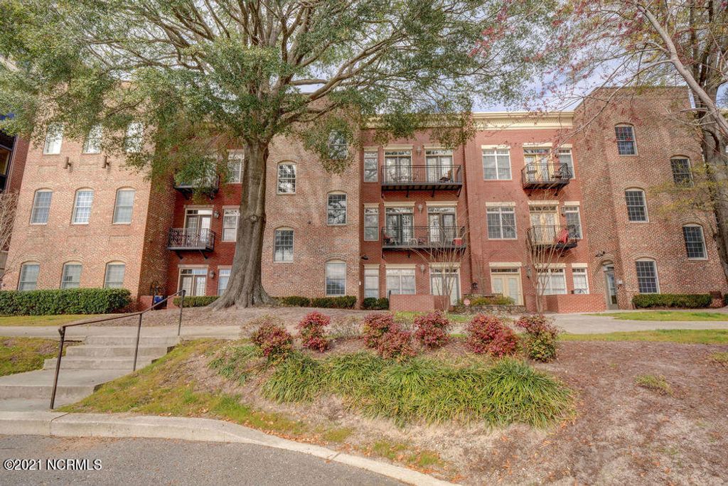Photo of 715 N 4th Street #Apt 302, Wilmington, NC 28401 (MLS # 100544260)