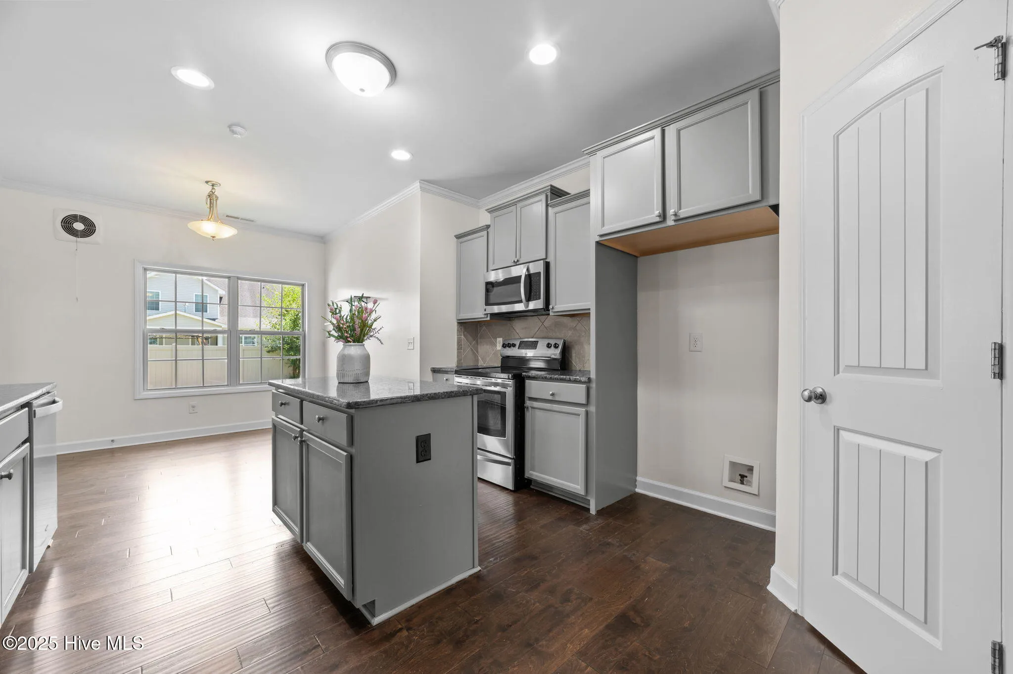 Greenville, North Carolina 27834, United States, 5 Bedrooms Bedrooms, ,5 BathroomsBathrooms,Residential,Active,206839