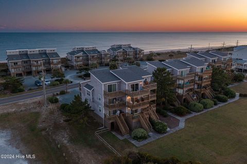 A home in North Topsail Beach