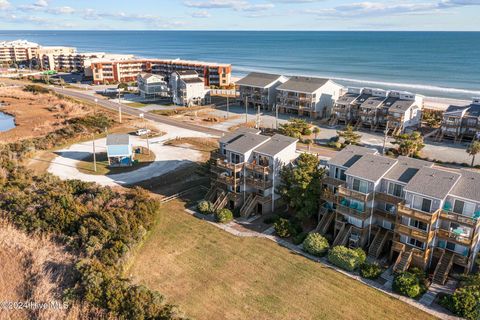 A home in North Topsail Beach