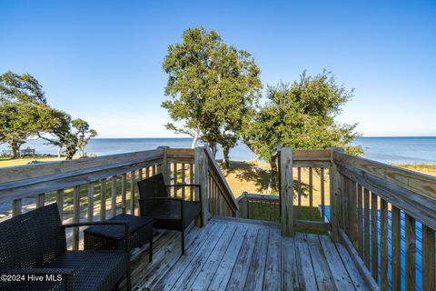 A home in Cedar Island