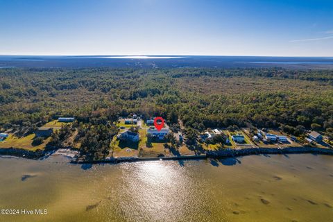 A home in Cedar Island