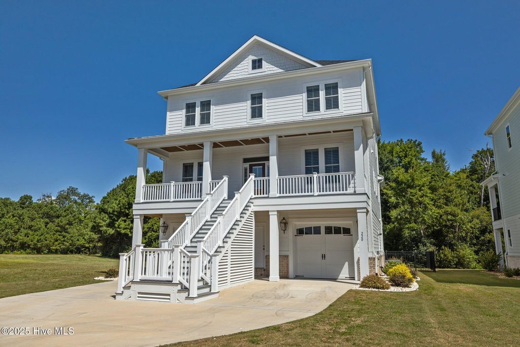 Photo of 220 Colleton Square, Newport, NC 28570 (MLS # 100513741)