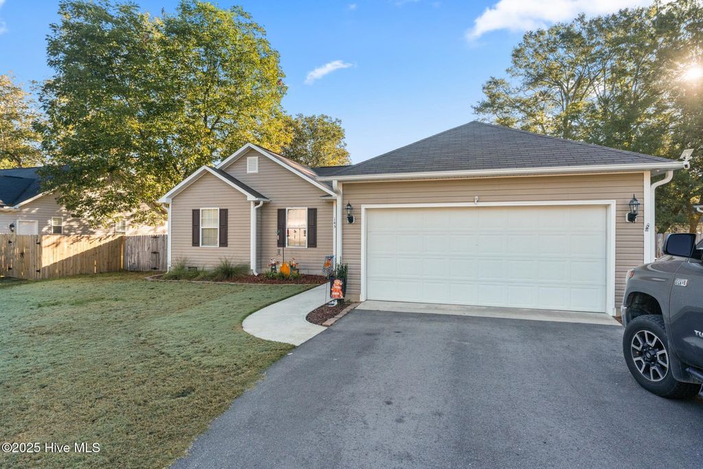 Photo of 145 Woodgreen Lane, Aberdeen, NC 28315 (MLS # 100536604)