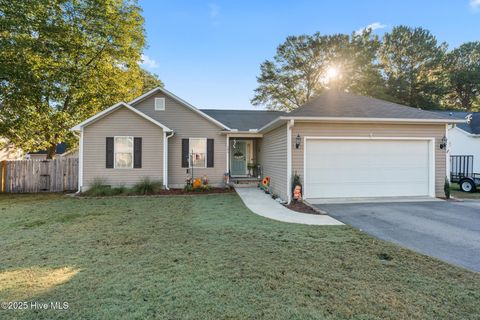 Photo of 145 Woodgreen Lane, Aberdeen, NC 28315 (MLS # 100536604)