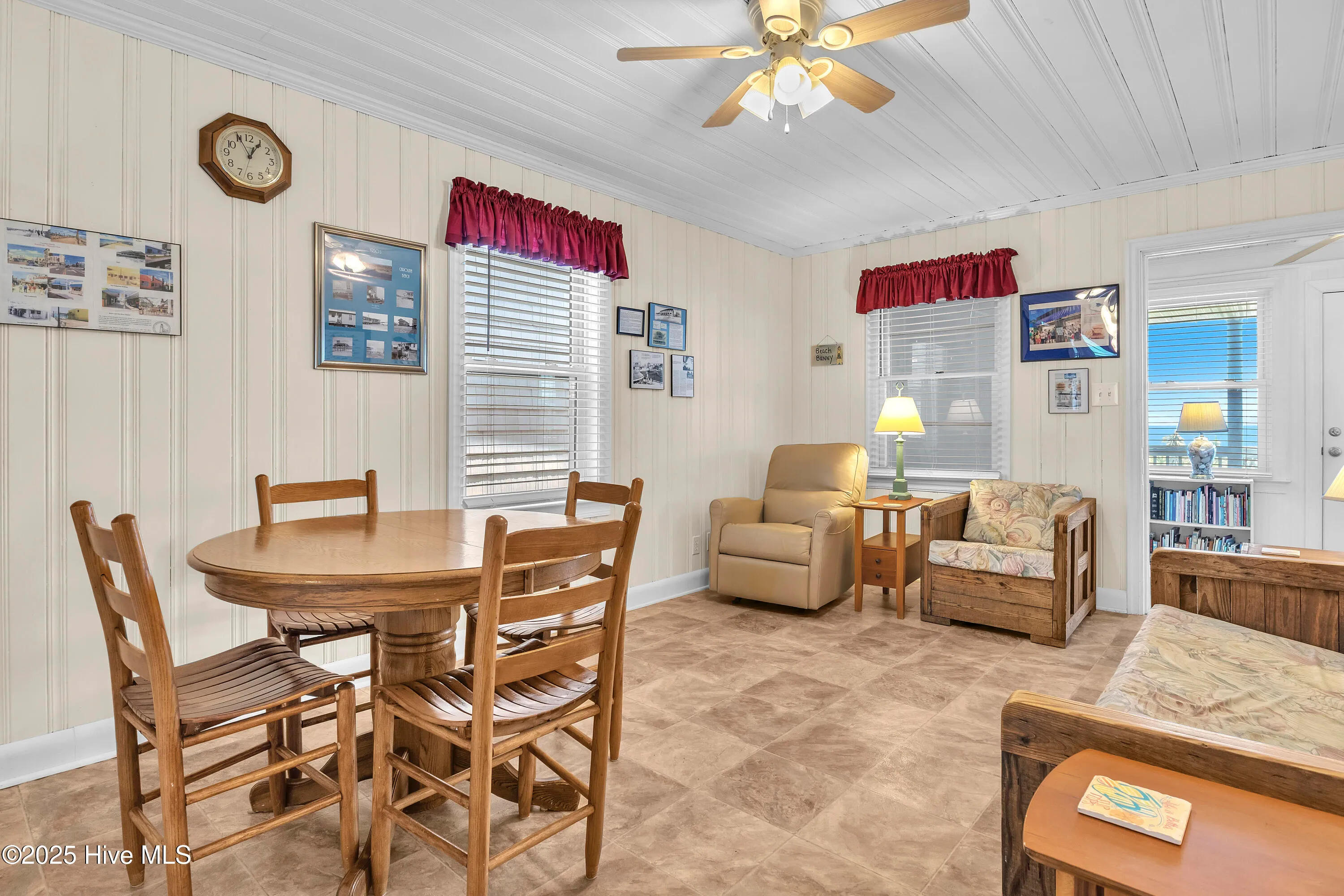 Carolina Beach, North Carolina 28428, United States, 3 Bedrooms Bedrooms, ,2 BathroomsBathrooms,Residential,Active,100422