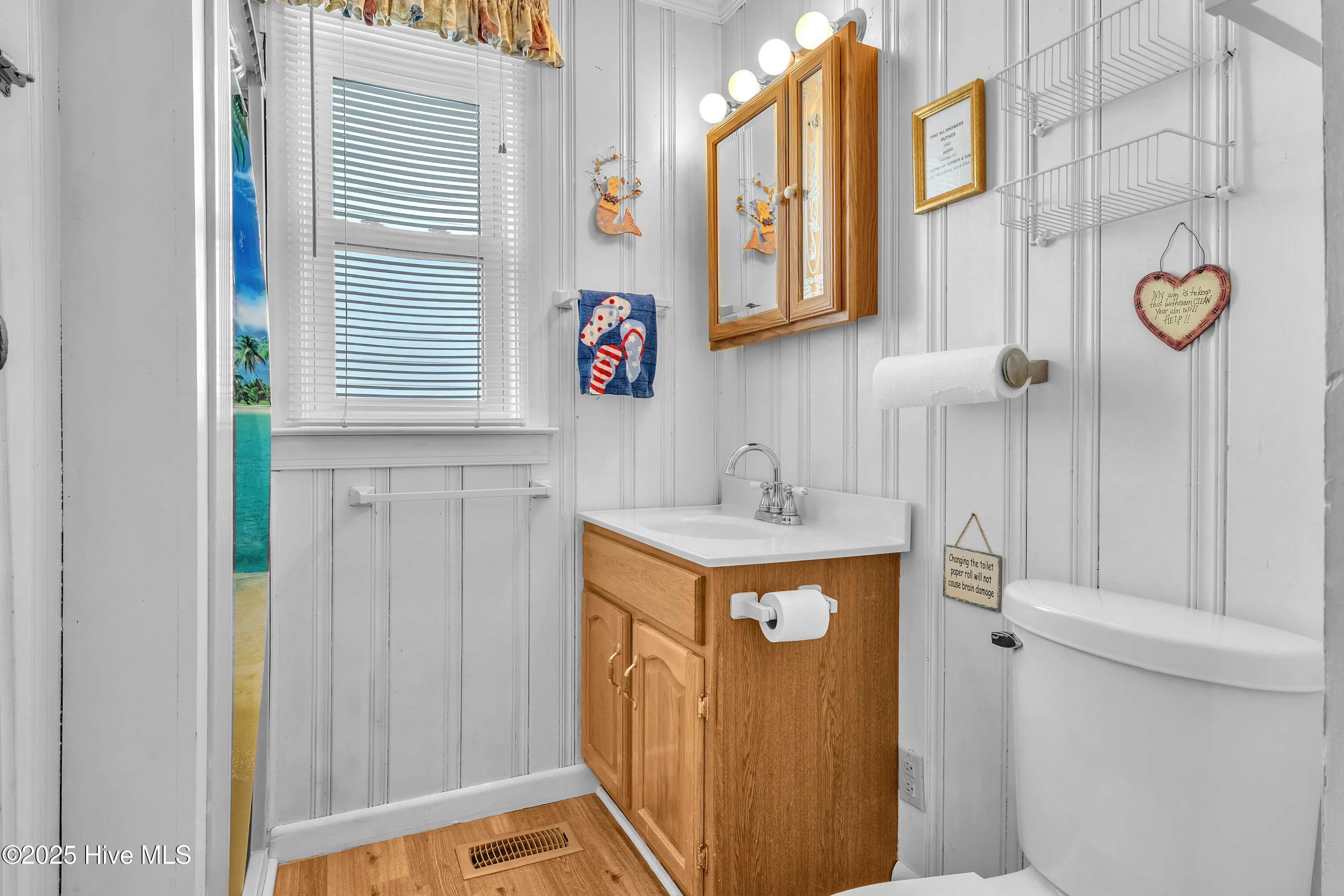 Carolina Beach, North Carolina 28428, United States, 3 Bedrooms Bedrooms, ,2 BathroomsBathrooms,Residential,Active,100422