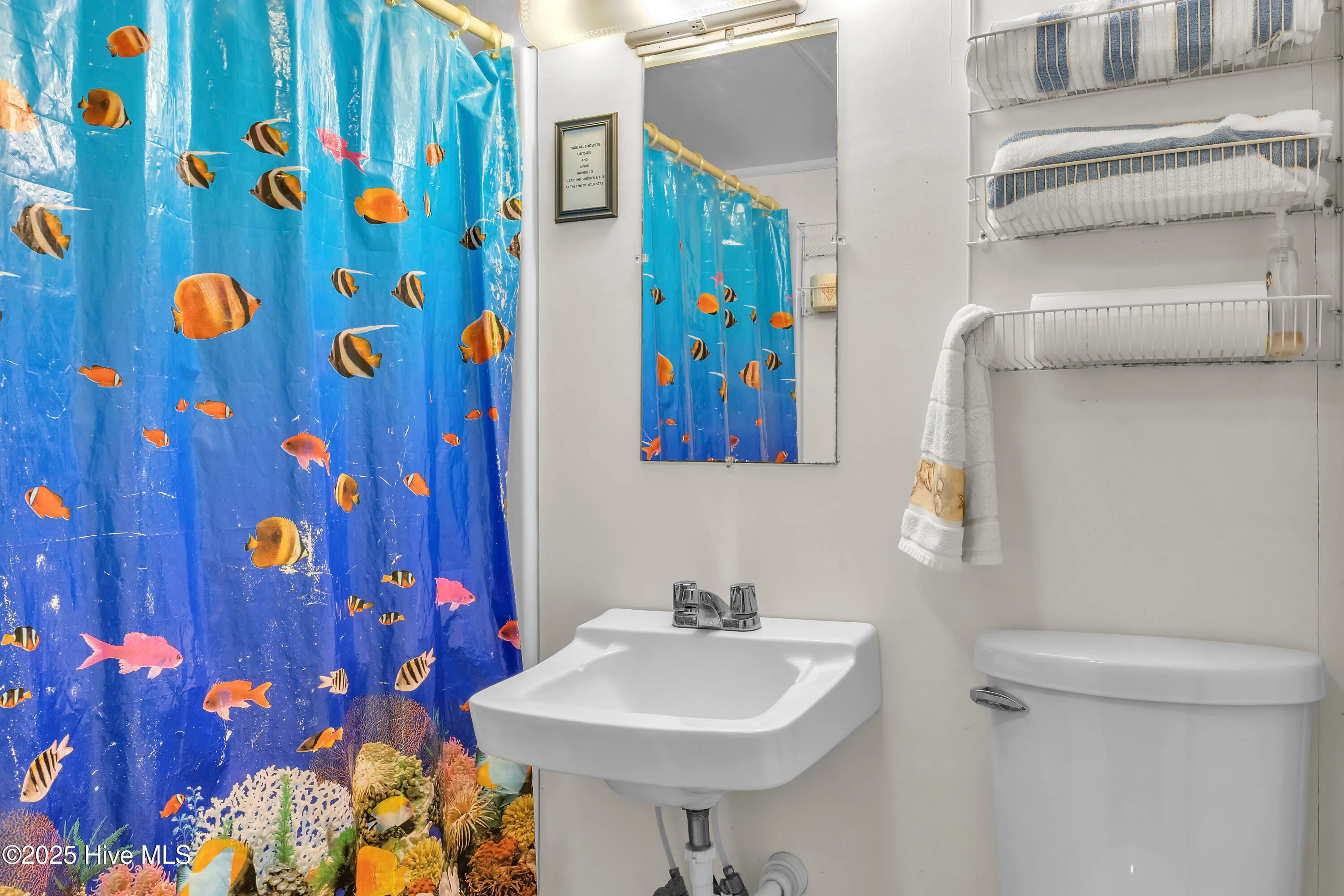 Carolina Beach, North Carolina 28428, United States, 3 Bedrooms Bedrooms, ,2 BathroomsBathrooms,Residential,Active,100422