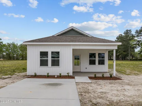 MLS: 100463341