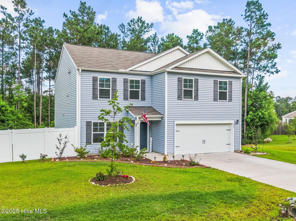 Photo of 249 Hope Creek Drive, Hampstead, NC 28443 (MLS # 100518492)