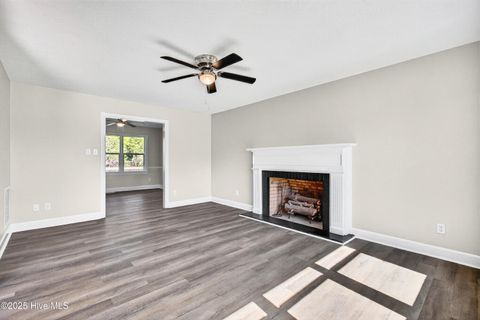Tiny photo for 165 Thomas Humphrey Road, Jacksonville, NC 28454 (MLS # 100543358)