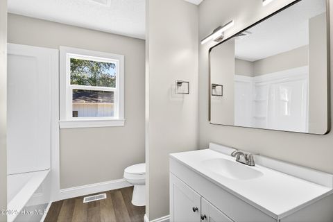 Tiny photo for 165 Thomas Humphrey Road, Jacksonville, NC 28454 (MLS # 100543358)