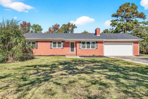 Photo of 165 Thomas Humphrey Road, Jacksonville, NC 28454 (MLS # 100543358)