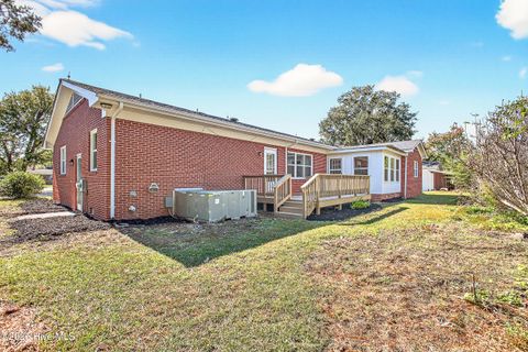 Tiny photo for 165 Thomas Humphrey Road, Jacksonville, NC 28454 (MLS # 100543358)