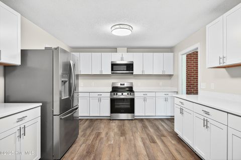 Tiny photo for 165 Thomas Humphrey Road, Jacksonville, NC 28454 (MLS # 100543358)