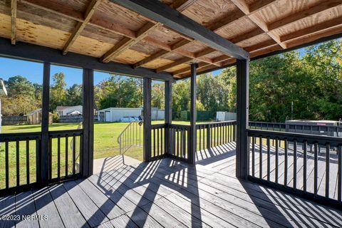 A home in Sneads Ferry