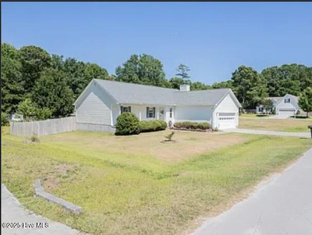 Photo of 200 Smallberry Court, Sneads Ferry, NC 28460 (MLS # 100538159)