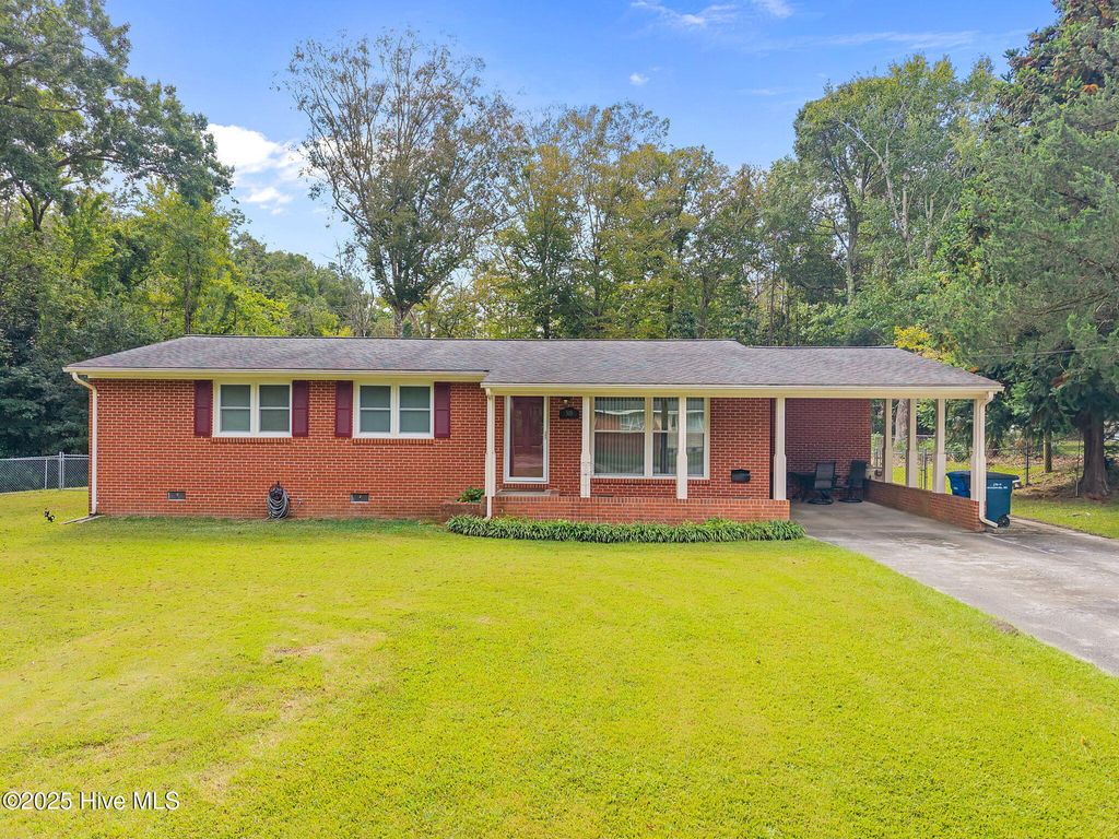 Photo of 505 Maple Street, Jacksonville, NC 28540 (MLS # 100533957)