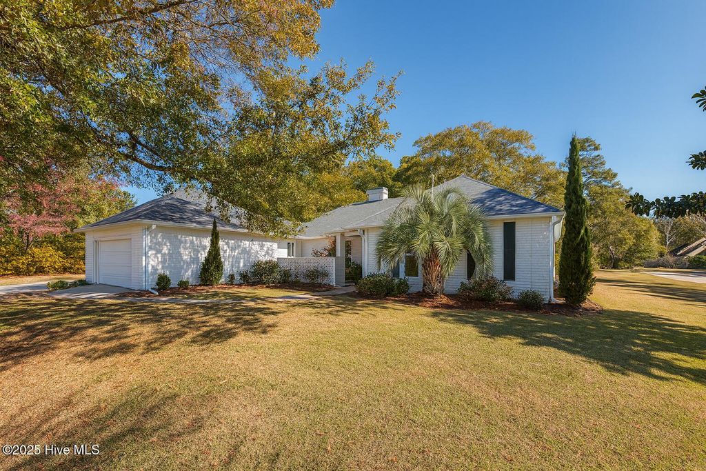 Photo of 1600 Chip Shot Drive, Morehead City, NC 28557 (MLS # 100541916)