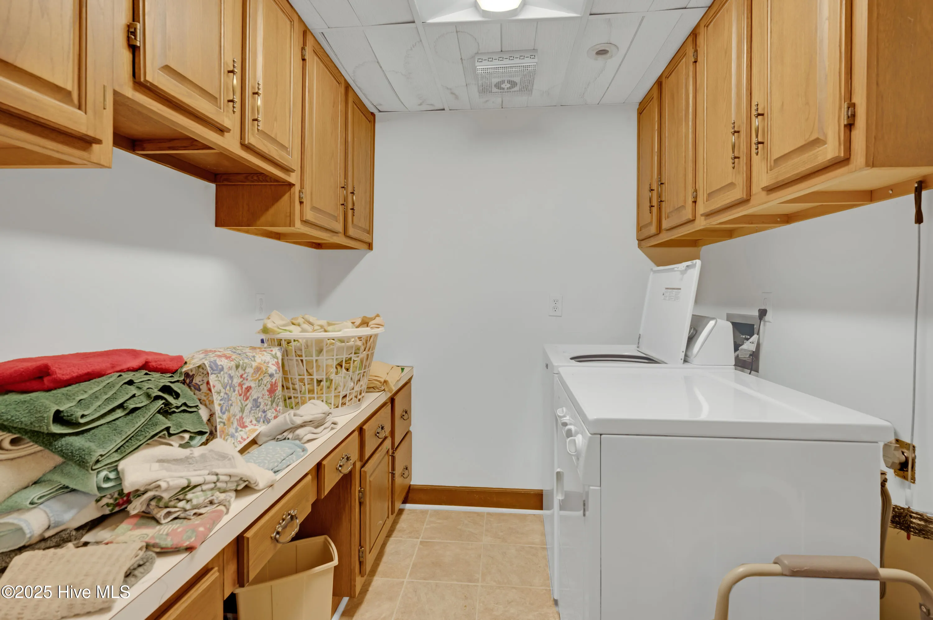 Washington, North Carolina 27889, United States, 4 Bedrooms Bedrooms, ,3 BathroomsBathrooms,Residential,Active,126547