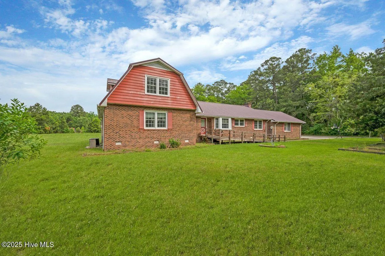 Washington, North Carolina 27889, United States, 4 Bedrooms Bedrooms, ,3 BathroomsBathrooms,Residential,Active,126547
