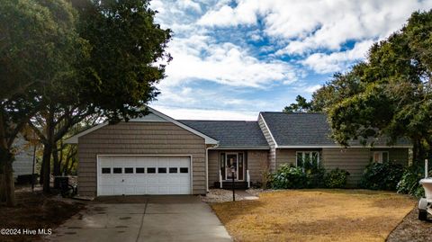 A home in Pine Knoll Shores