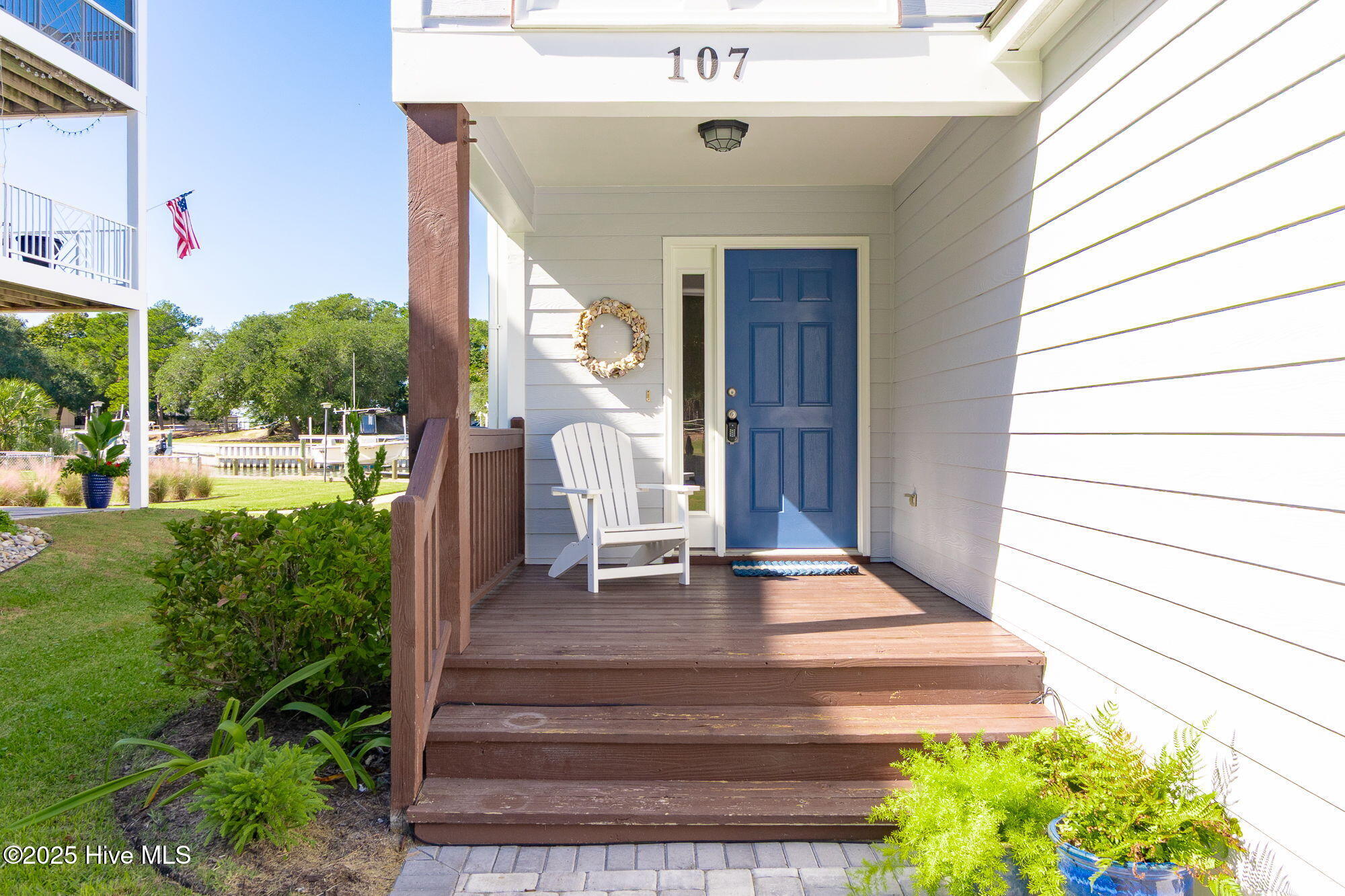 107 Bogue Pines Circle